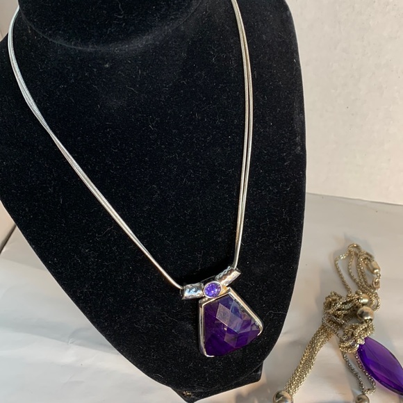 Large Lot Costume Jewelry - Picture 4 of 17